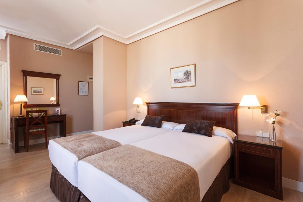 Room Mate Macarena, Madrid Gran Via ภายนอก รูปภาพ