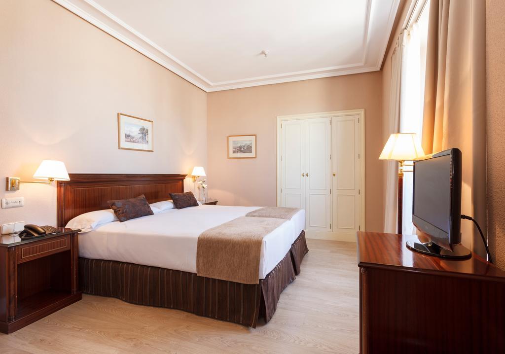 Room Mate Macarena, Madrid Gran Via ภายนอก รูปภาพ